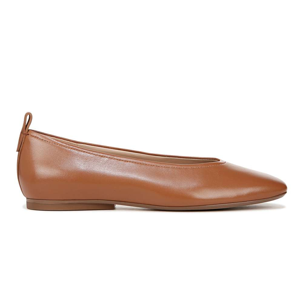 Carla Flat English Tea – Naturalizer - Main Image