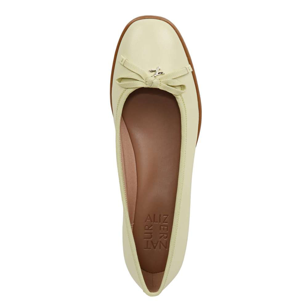 Essential Flat - Pale Lime